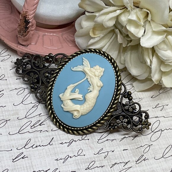 Beach Mermaid Christmas Gift Mom Wife Bride Cameo Pin Hair Clip Jewelry Sea Life - Picture 4 of 11